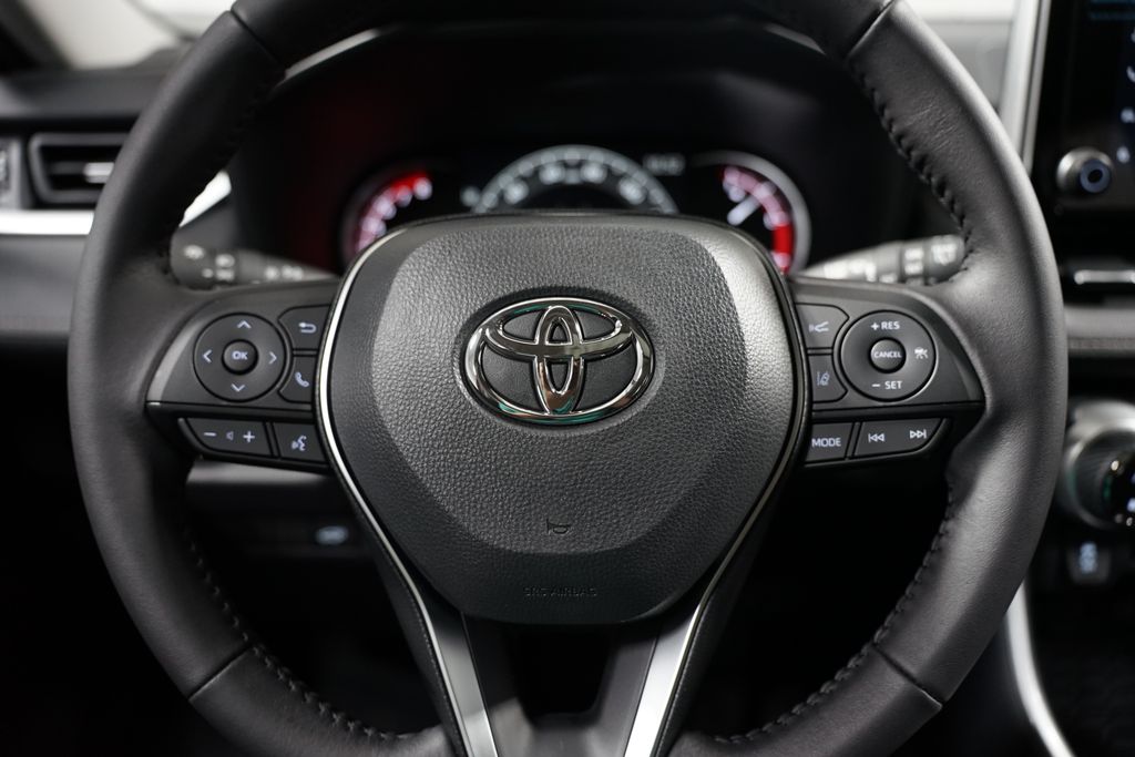 2025 Toyota RAV4 XLE Premium 12