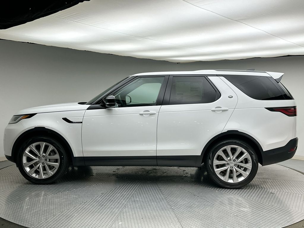 Thumbnail: 2026 Land Rover Discovery - 2