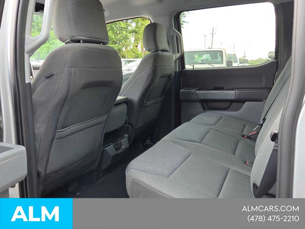 Used 2025 Silver Ford XLT image 8