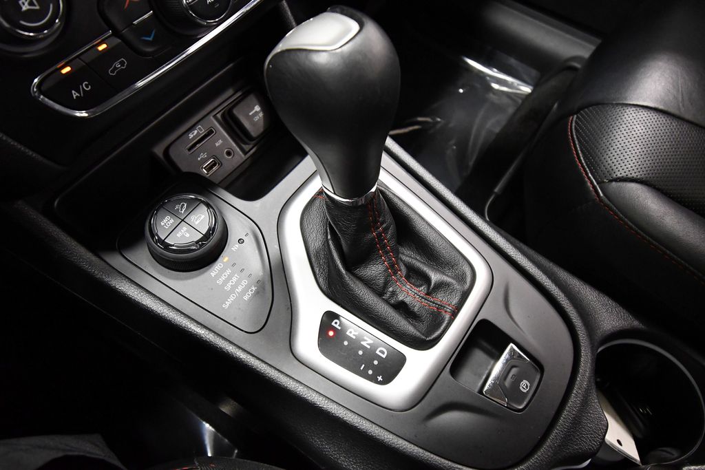Used 2015 Jeep Cherokee SUV