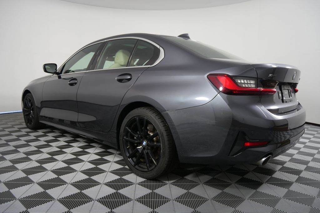 2022 BMW 3 Series 330i xDrive 5