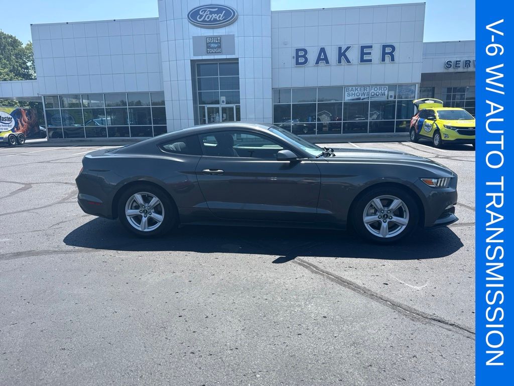 2016 Ford Mustang V6 Coupe RWD