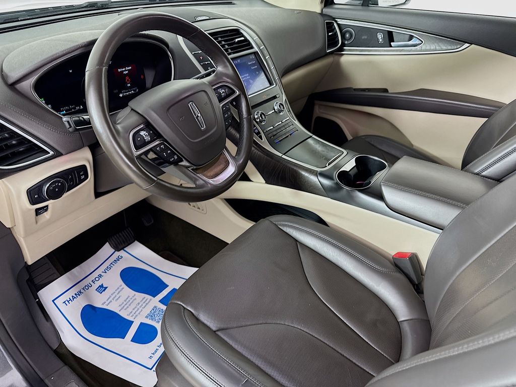 Used Car 2020 Lincoln Nautilus  Reserve For Sale Under $25,000 In Austin, Texas