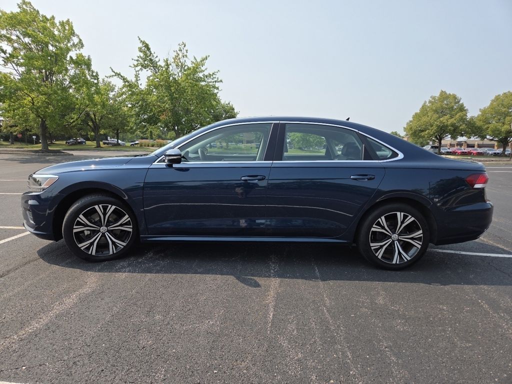 Used 2021 Blue Volkswagen 2.0T SE image 15
