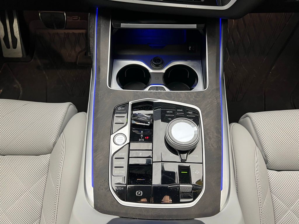 Thumbnail: 2023 BMW X7 - 14