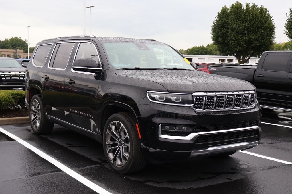 Thumbnail: 2022 Jeep Grand Wagoneer - 3