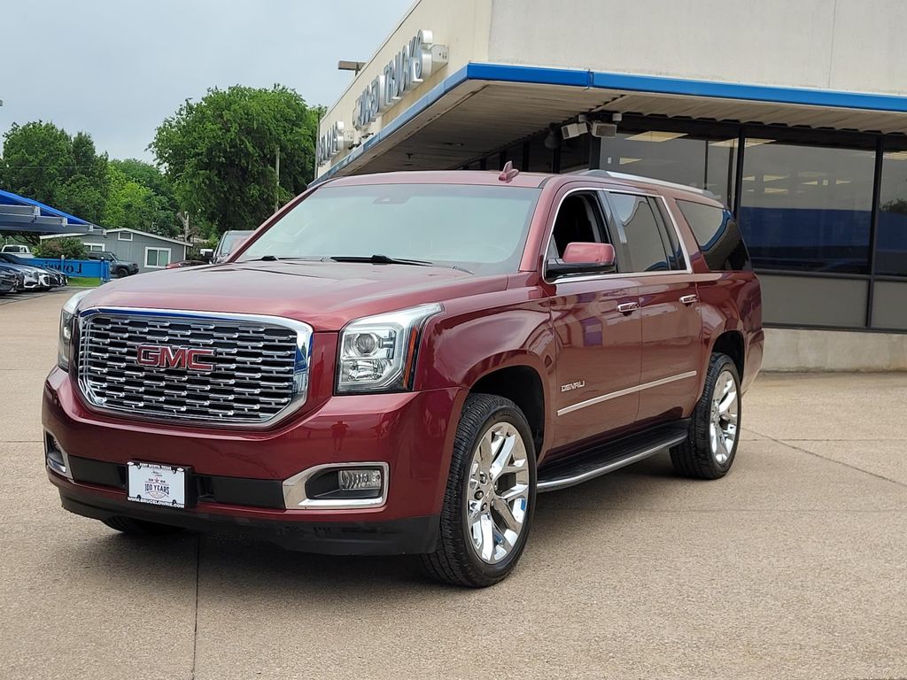 Crimson Red 2019 GMC Yukon XL Denali RWD SUV / Crossover 4X2