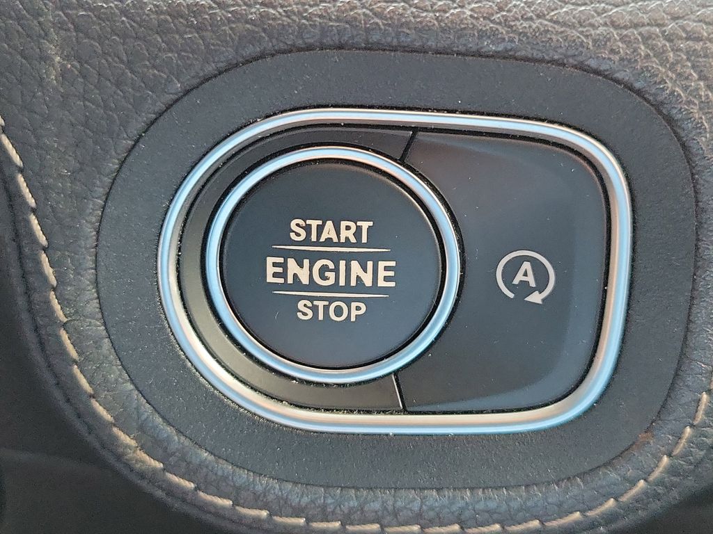 used 2020 Mercedes-Benz GLE car, priced at $44,998