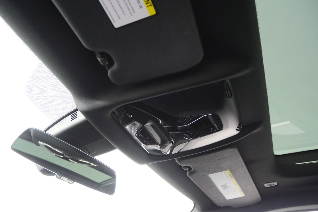 Thumbnail: 2024 BMW 2 Series - 21