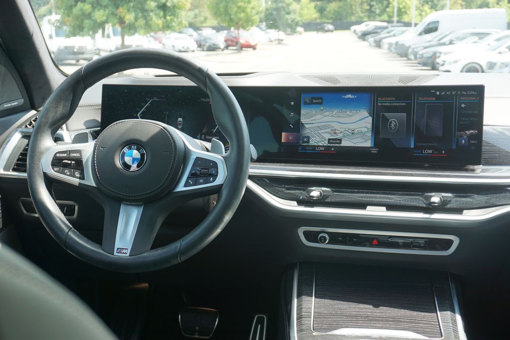 Thumbnail: 2023 BMW X7 - 30