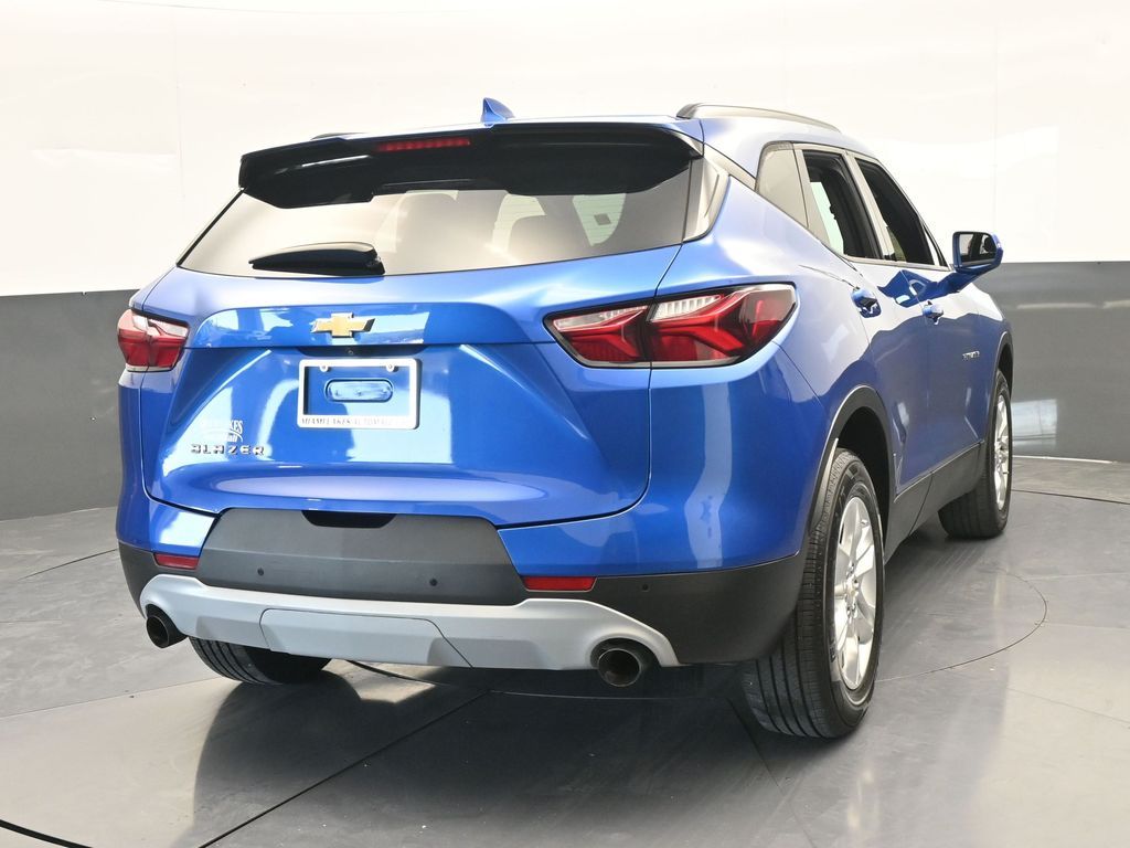 Used 2019 Kinetic Blue Metallic Chevrolet Base image 5