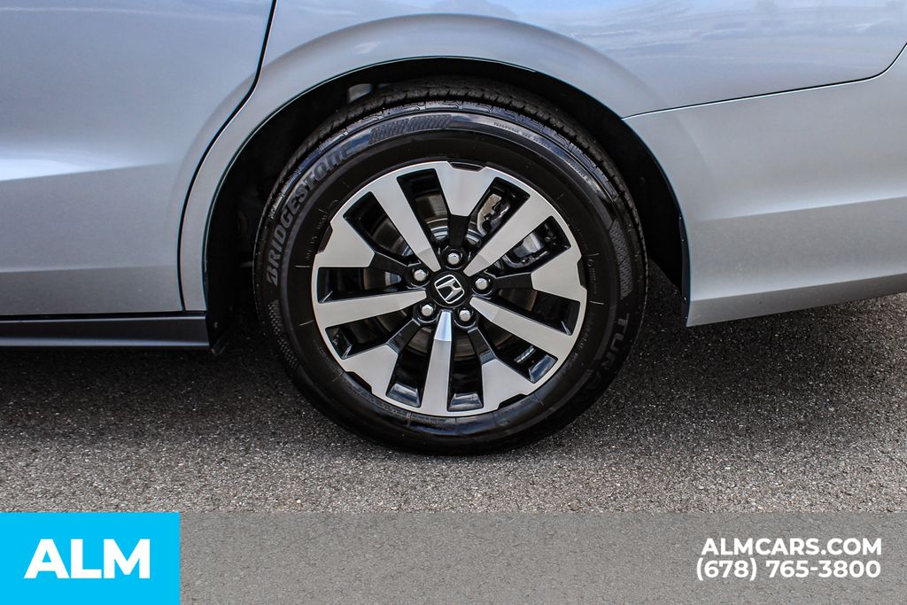 Used 2025 Blue Honda EX-L image 15
