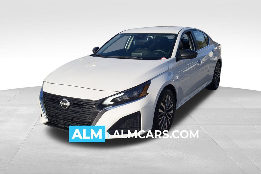 2024 Nissan Altima SV's photo