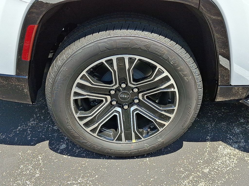 New 2026 Jeep Grand Wagoneer SUV
