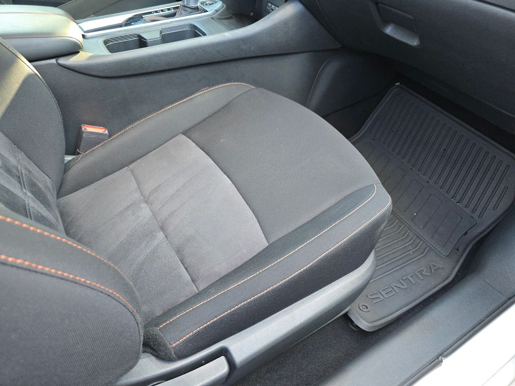 2023 Nissan Sentra SR photo 24
