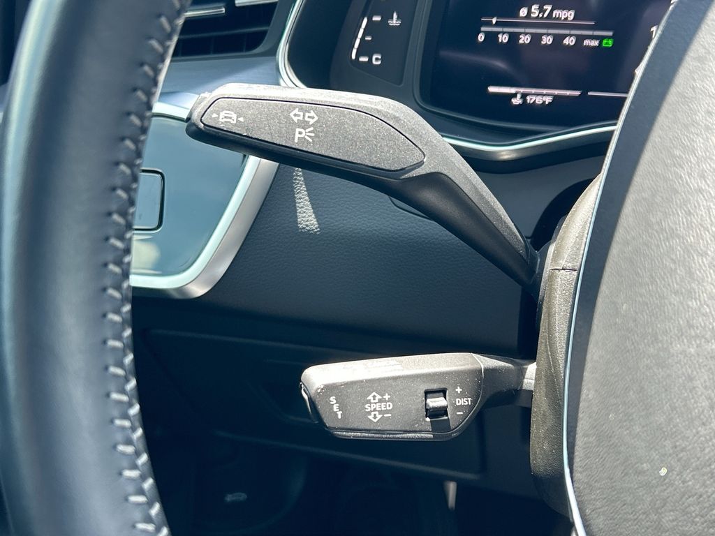 Thumbnail: 2021 Audi S6 - 26