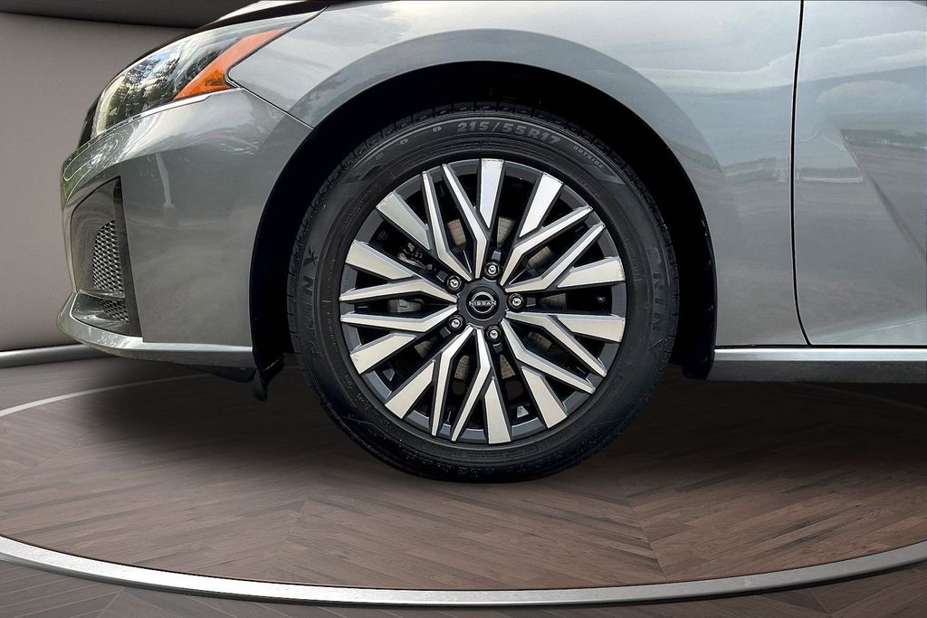 Used 2024 Nissan Altima Sedan