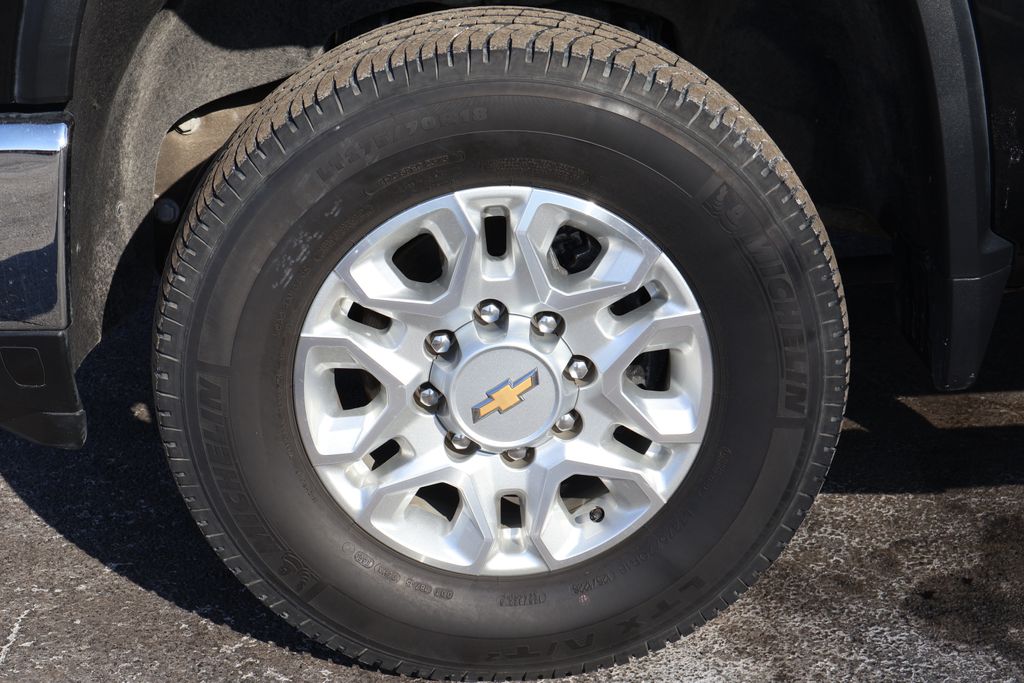 Thumbnail: 2024 Chevrolet Silverado 2500 - 11