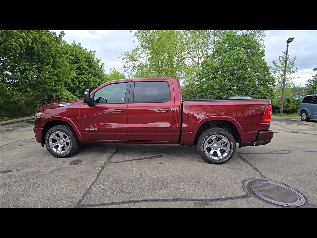 View vehicle photo 5