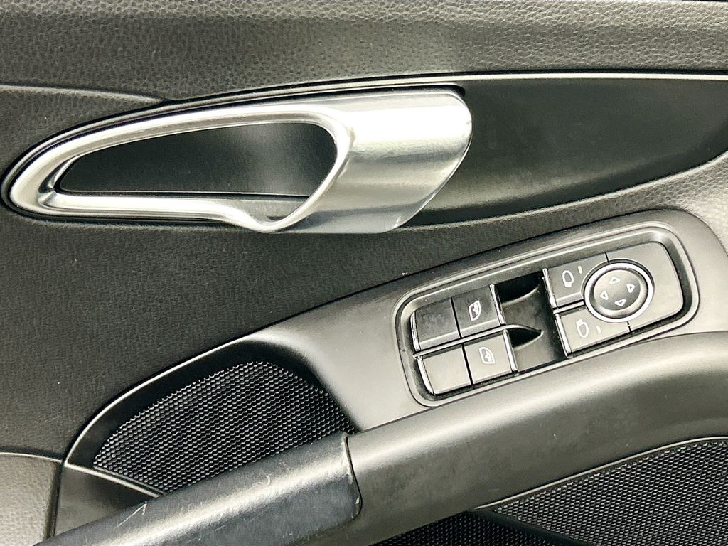 Thumbnail: 2015 Porsche Boxster - 18