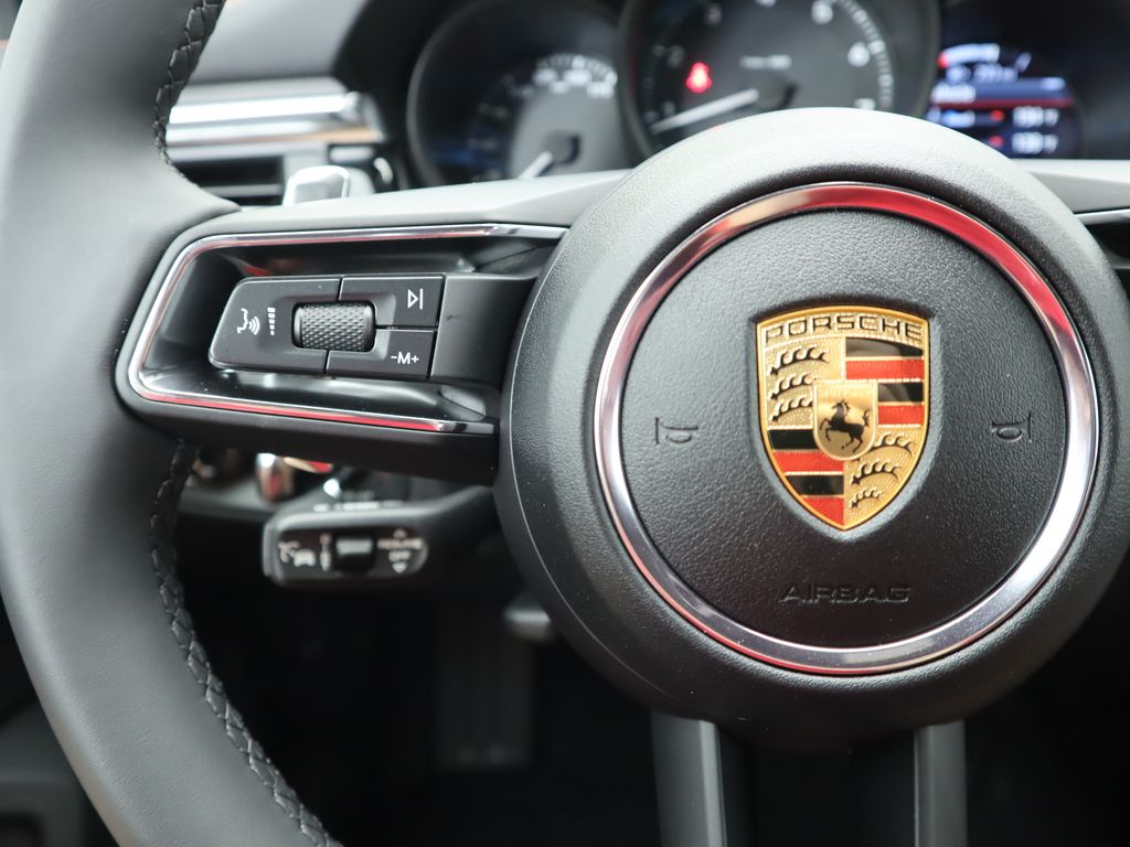 Thumbnail: 2024 Porsche Macan - 14