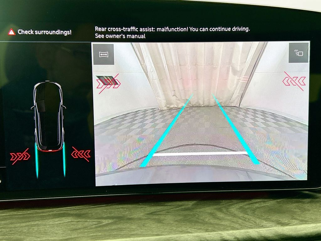 Thumbnail: 2025 Audi Q5 - 15