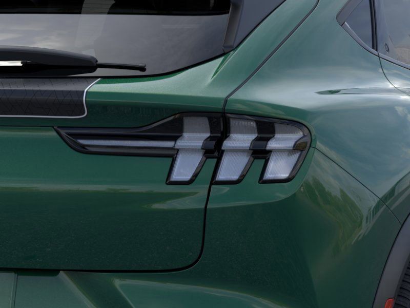2025 Ford Mustang Mach-E GT - Photo 21