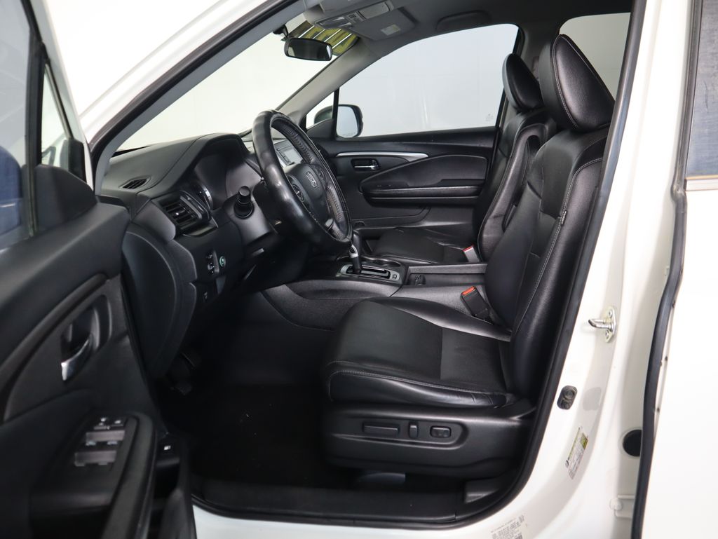 Thumbnail: 2018 Honda Ridgeline - 19