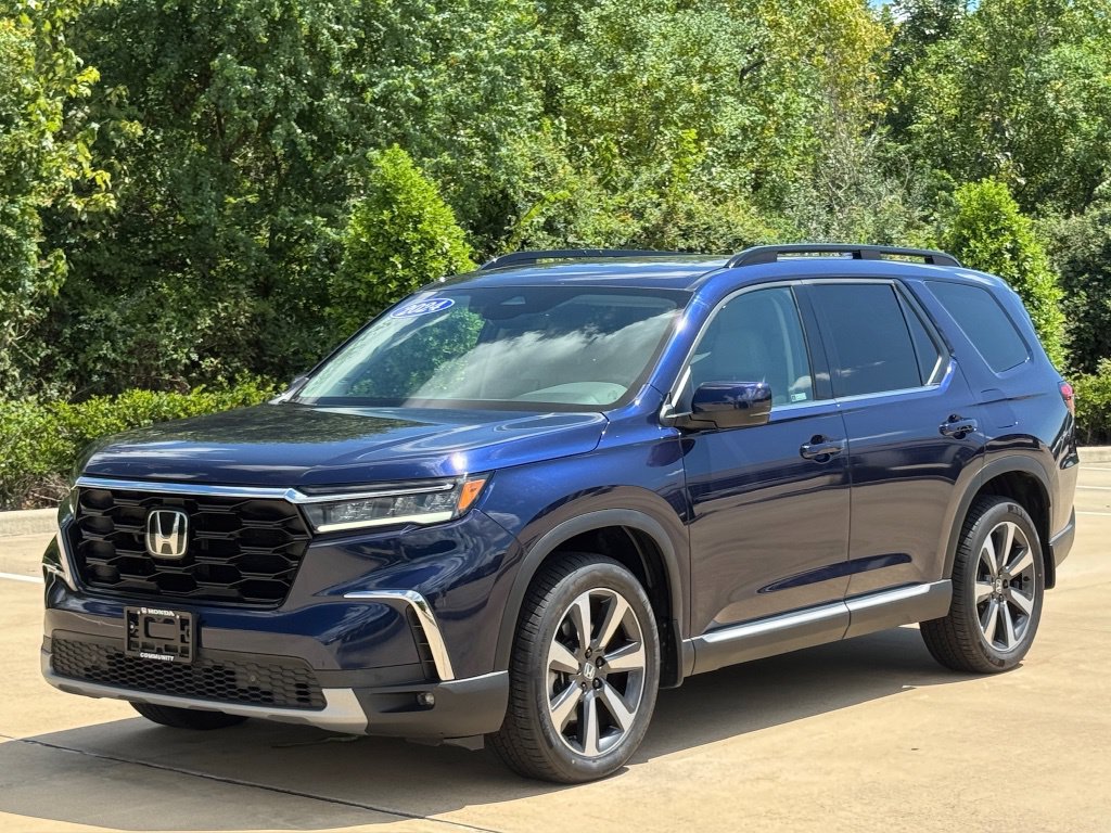 2024 Honda Pilot Touring  at Community Honda