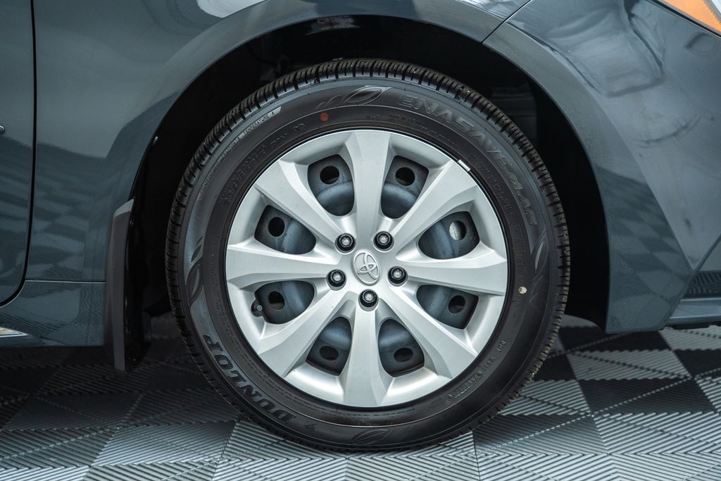 ToyotaCorolla Hybrid16