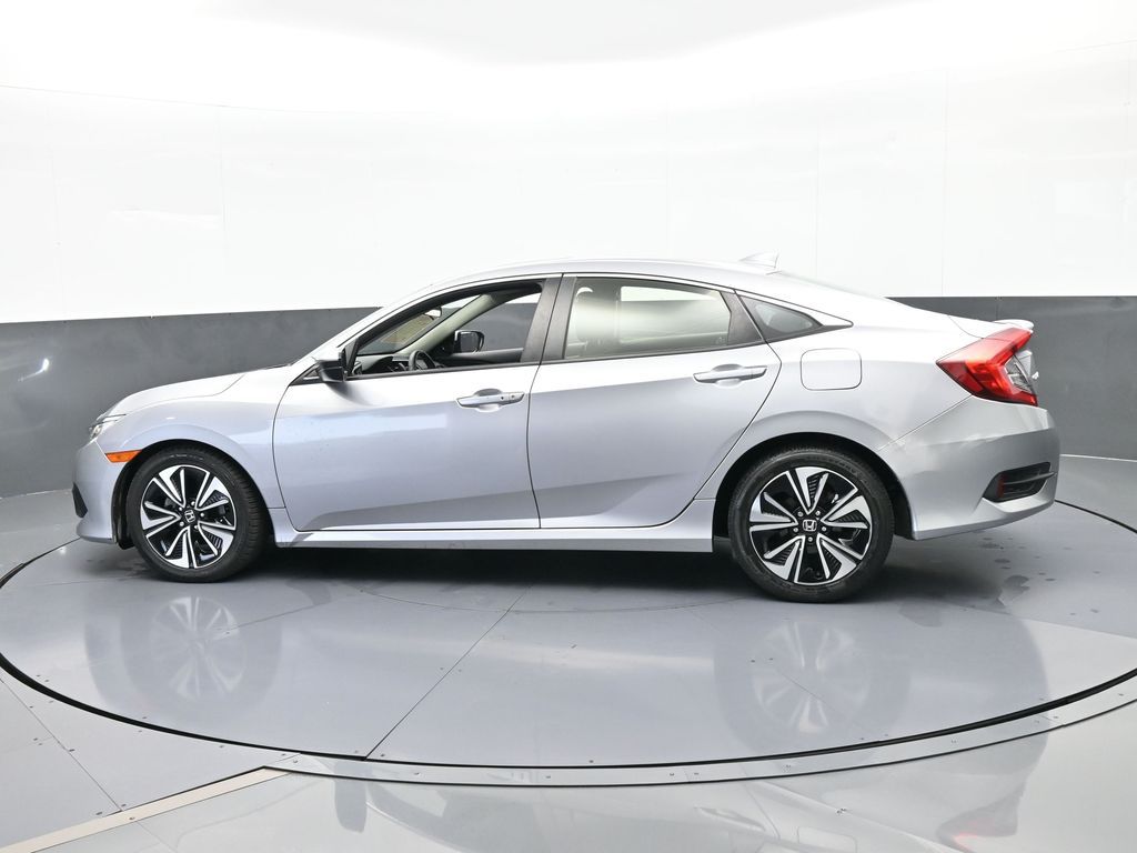 Used 2018 Silver Metallic Honda EX-T image 3