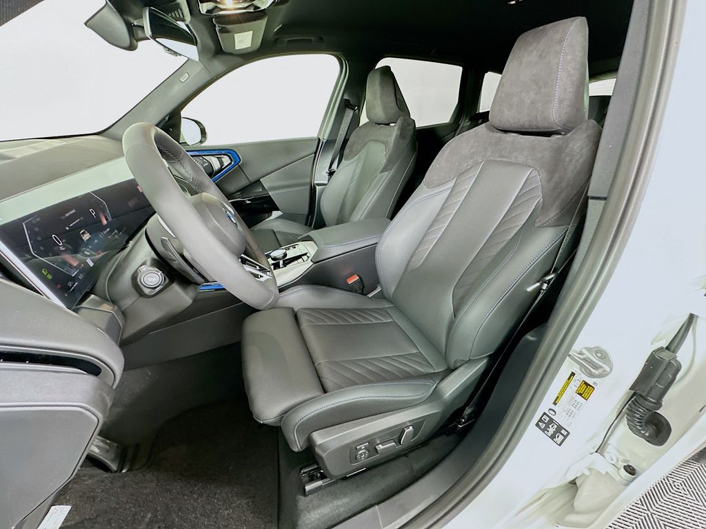 Thumbnail: 2026 BMW X3 - 16