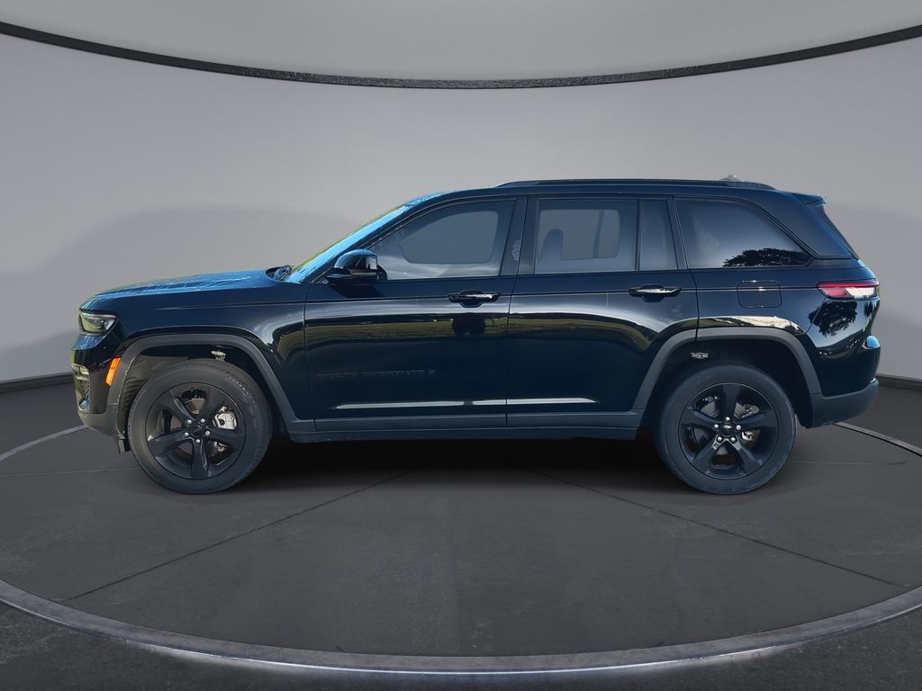 Thumbnail: 2023 Jeep Grand Cherokee - 5