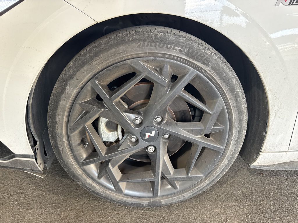 Thumbnail: 2024 Hyundai Elantra - 5