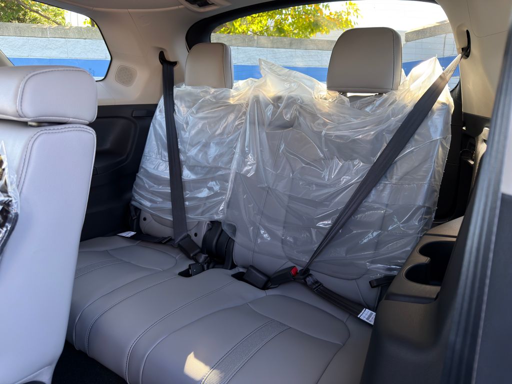 Thumbnail: 2025 Honda Pilot - 22