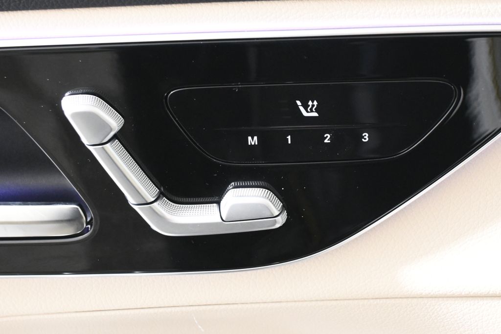 Thumbnail: 2026 Mercedes-Benz GLC - 25