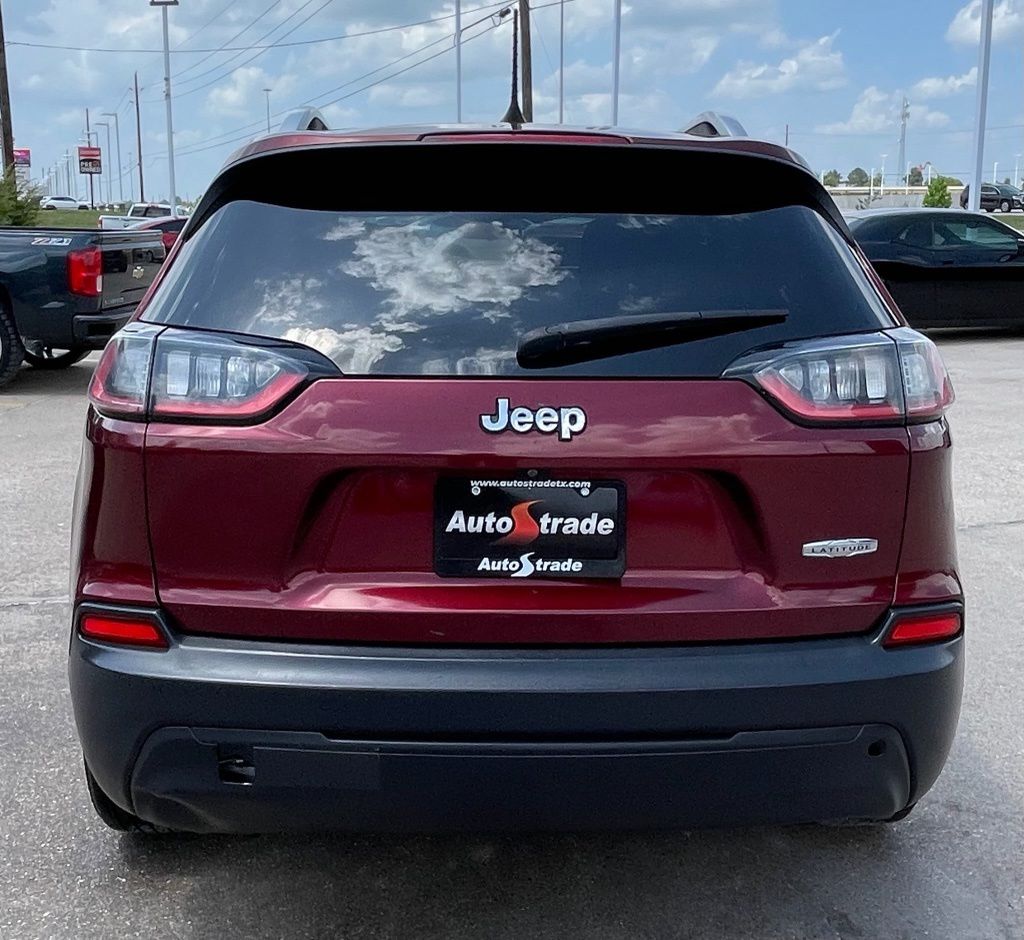 2019 Jeep Cherokee Latitude Red at Community Kia