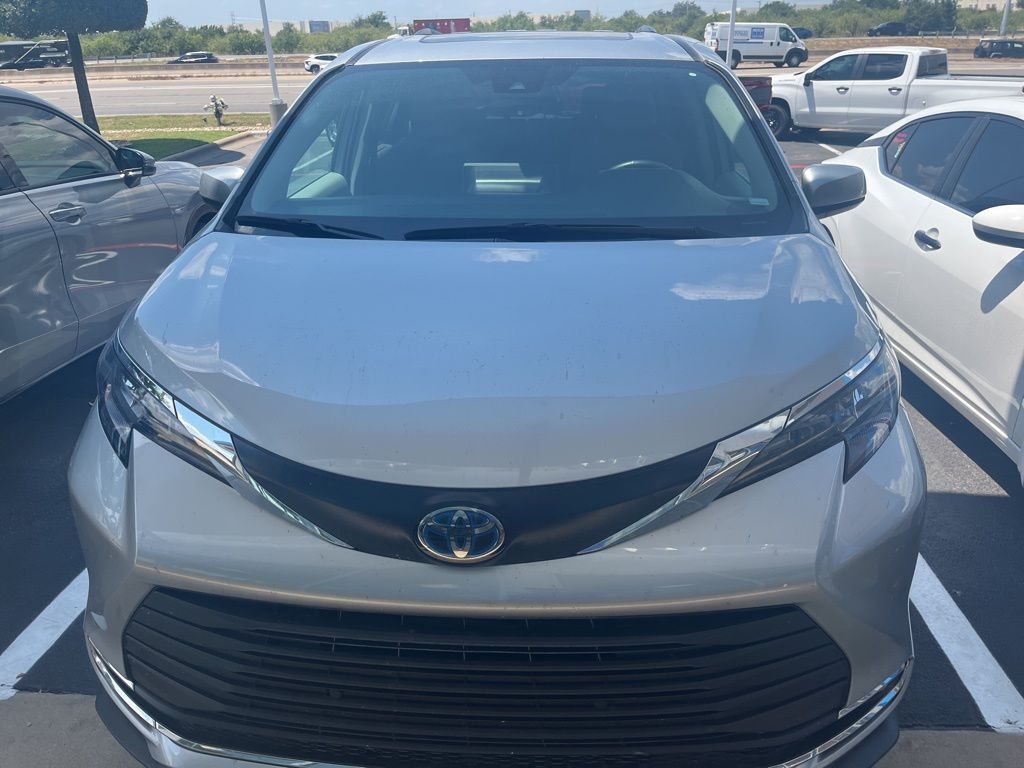Thumbnail: 2024 Toyota Sienna - 2