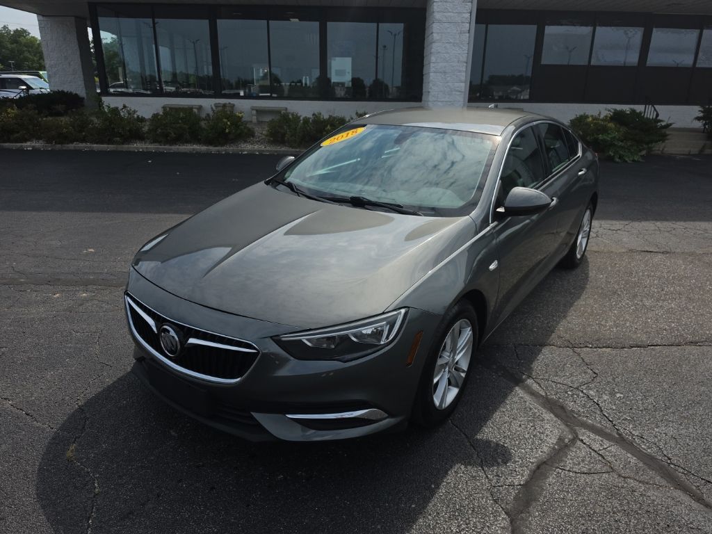 Smoked Pearl Metallic 2018 Buick Regal Sportback Sedan Front-Wheel Drive 9-Speed Automatic