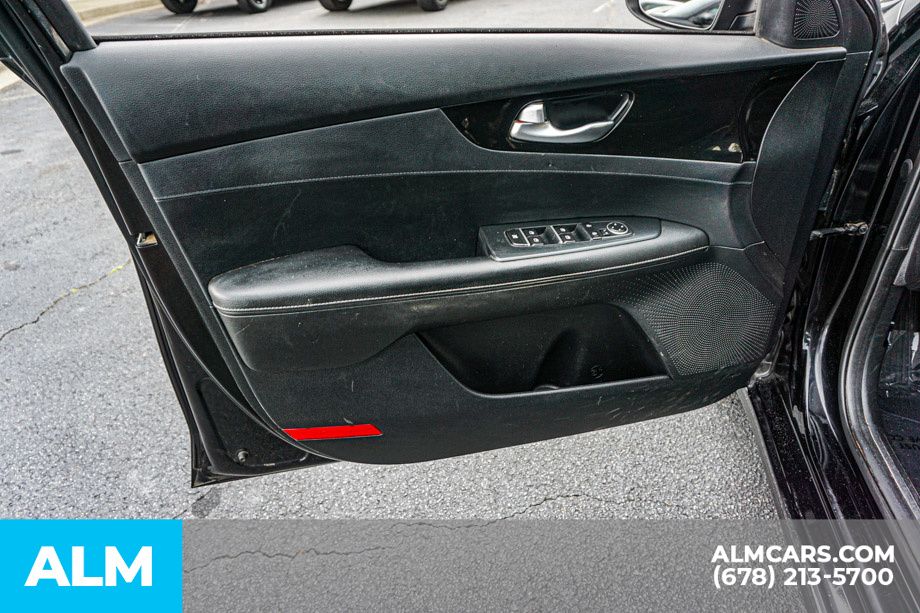 Used 2019 Black Kia EX image 46