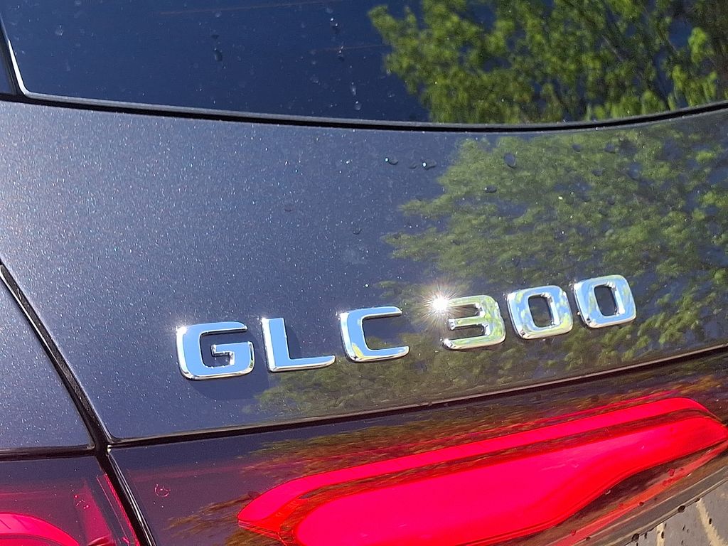 2025 Mercedes-Benz GLC 300 22