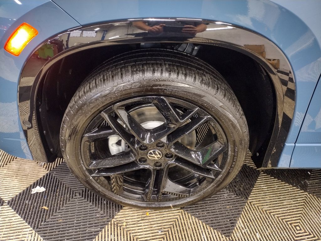 2025 Volkswagen Tiguan 2.0T SE R-Line Black