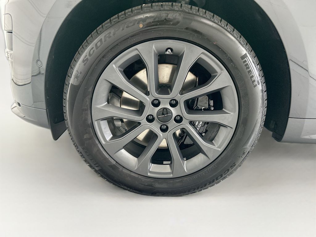 Thumbnail: 2026 Land Rover Range Rover Sport - 29