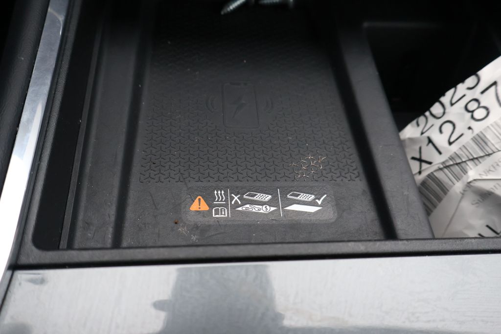 Thumbnail: 2025 GMC Acadia - 26