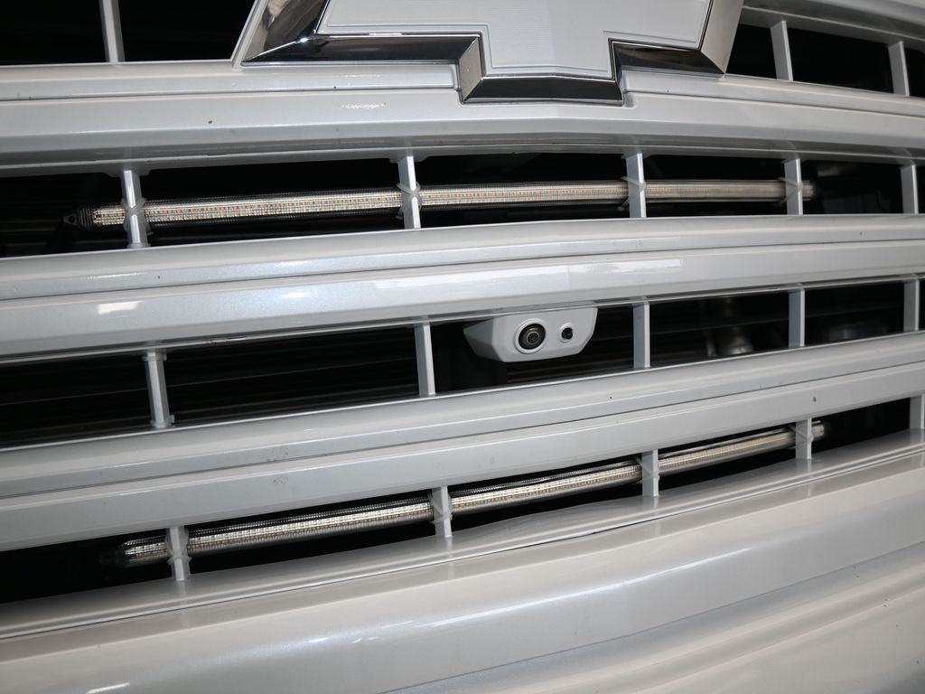 Used 2022 Iridescent Pearl Tricoat Chevrolet High Country image 66