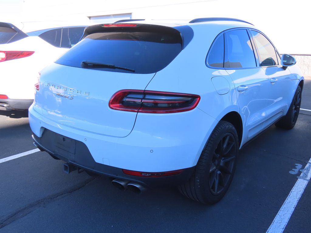 Thumbnail: 2018 Porsche Macan - 3