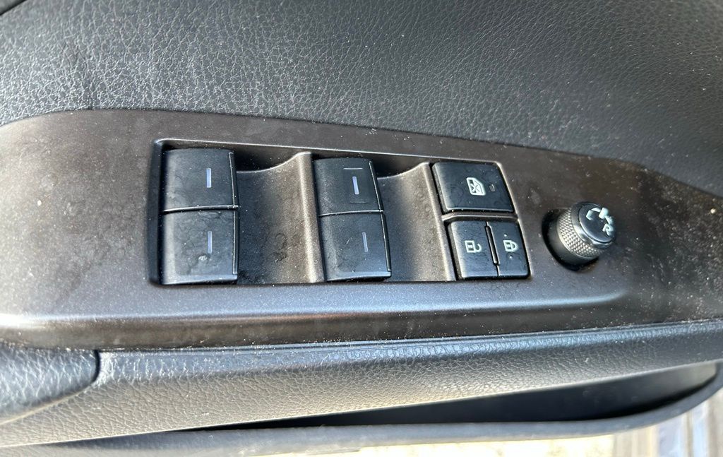 2023 Toyota Camry SE 17
