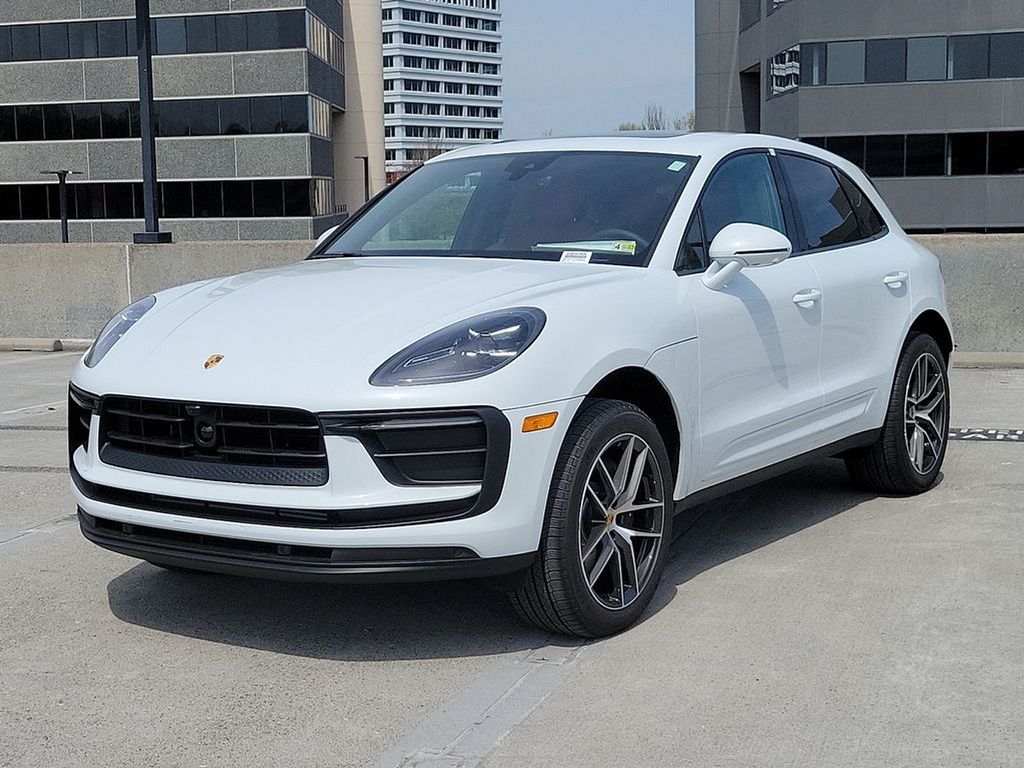 2024 Porsche Macan  -
                Vienna, VA