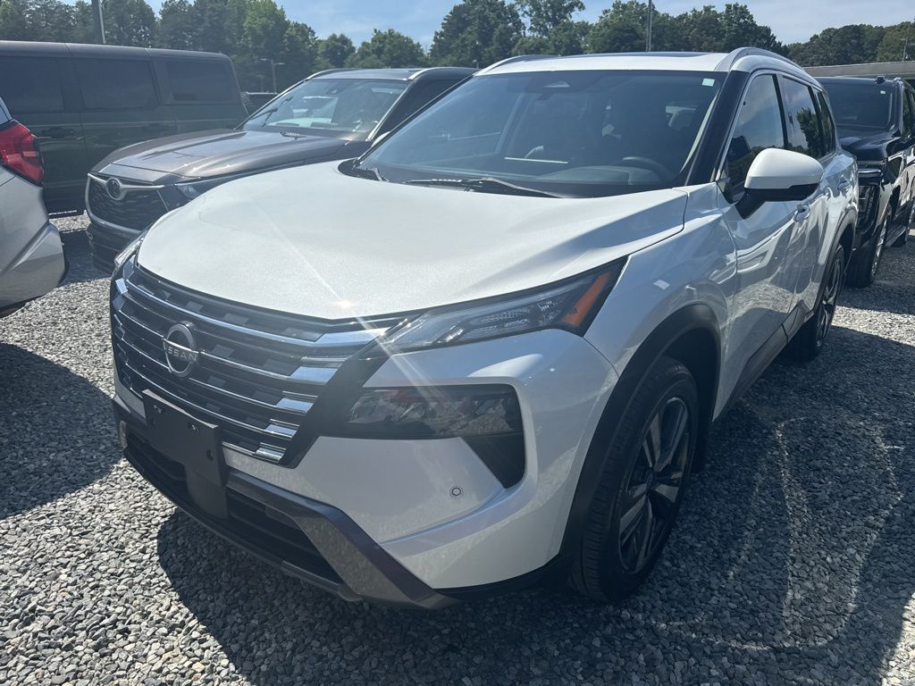 2024 Nissan Rogue SL AWD's photo