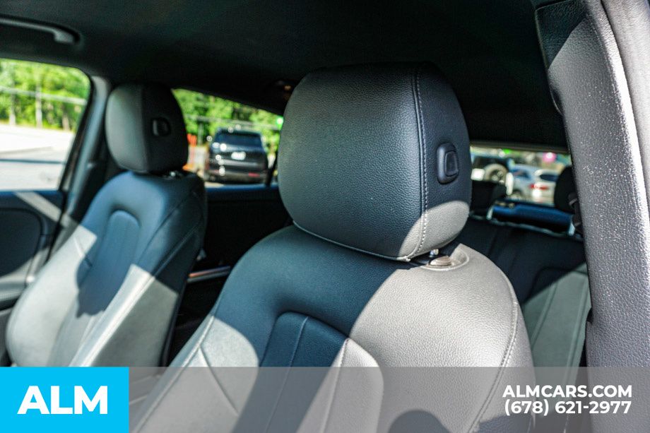 Used 2025 Black Mercedes-Benz GLA 250 image 18